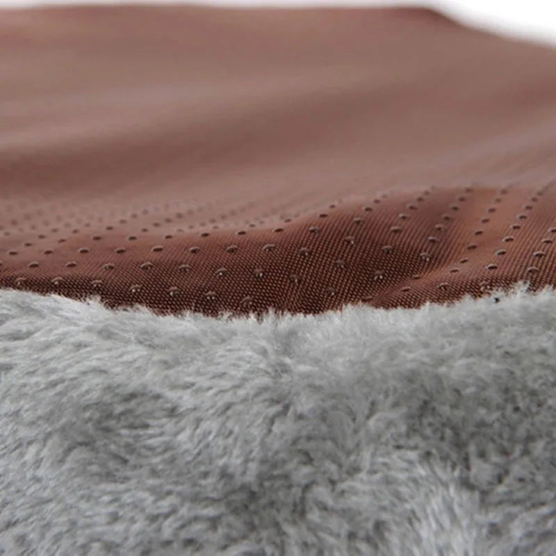 Peek-a-Boo Sanctuary – Premium Velvet-Plush Cat Head Cave