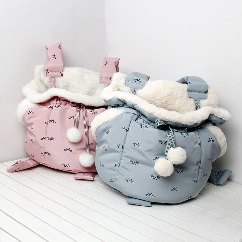 Cozy Winter Pouch – Hands-Free Thermal Travel Bag