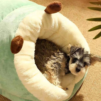 Snuggle Slipper – Ultra-Warm Hooded Fleece Pet Bed