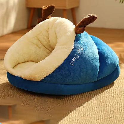 Snuggle Slipper – Ultra-Warm Hooded Fleece Pet Bed
